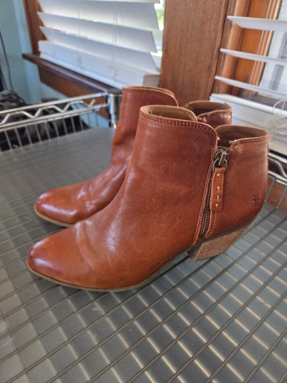 Frye | Judith Cognac Double Zip Ankle Bootie 3470016 Size 7